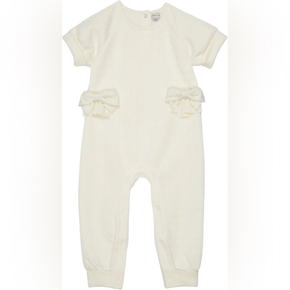 HABITUAL girl
Ruffle/Bow Coverall (Infant) - Picture 1 of 4
